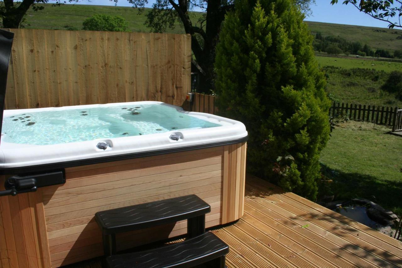 Barn Cottage - Farm Park Stay With Hot Tub Swansea Buitenkant foto