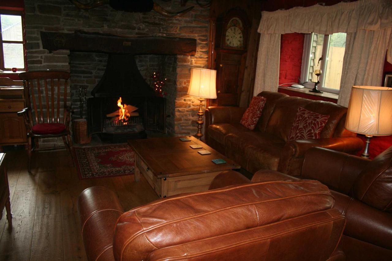 Barn Cottage - Farm Park Stay With Hot Tub Swansea Buitenkant foto